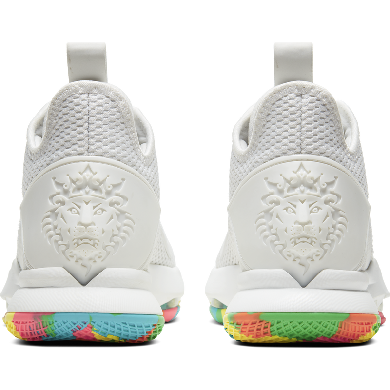 LeBron Witness 4 EP